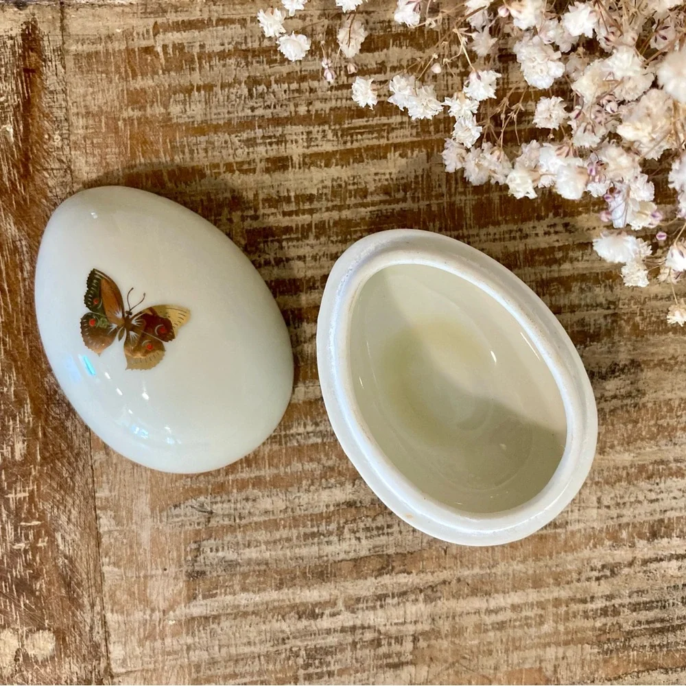 Takahashi Ceramic Egg Trinket Box with Gold Butterfly